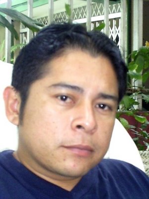 René Novoa, poeta y periodista hondureño